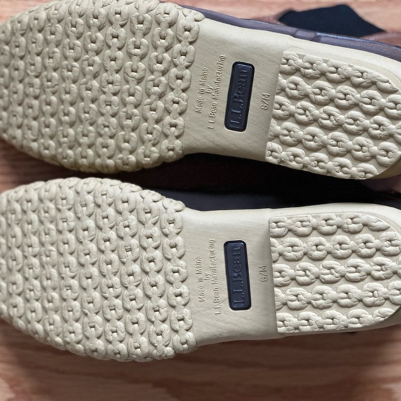 Brand New, never worn, LL Bean 6.5" Chelsea Boot - Picture 6 of 8